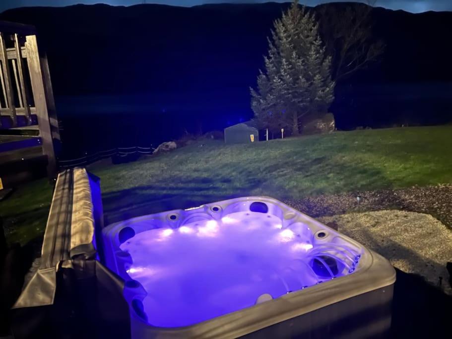 Waterside 3 Bed Cottage, Hot Tub, Sauna, Pvt Beach Arrochar Eksteriør billede