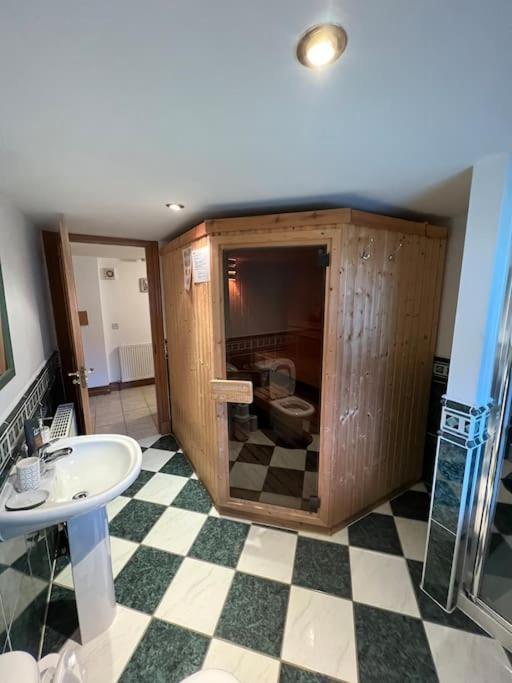 Waterside 3 Bed Cottage, Hot Tub, Sauna, Pvt Beach Arrochar Eksteriør billede